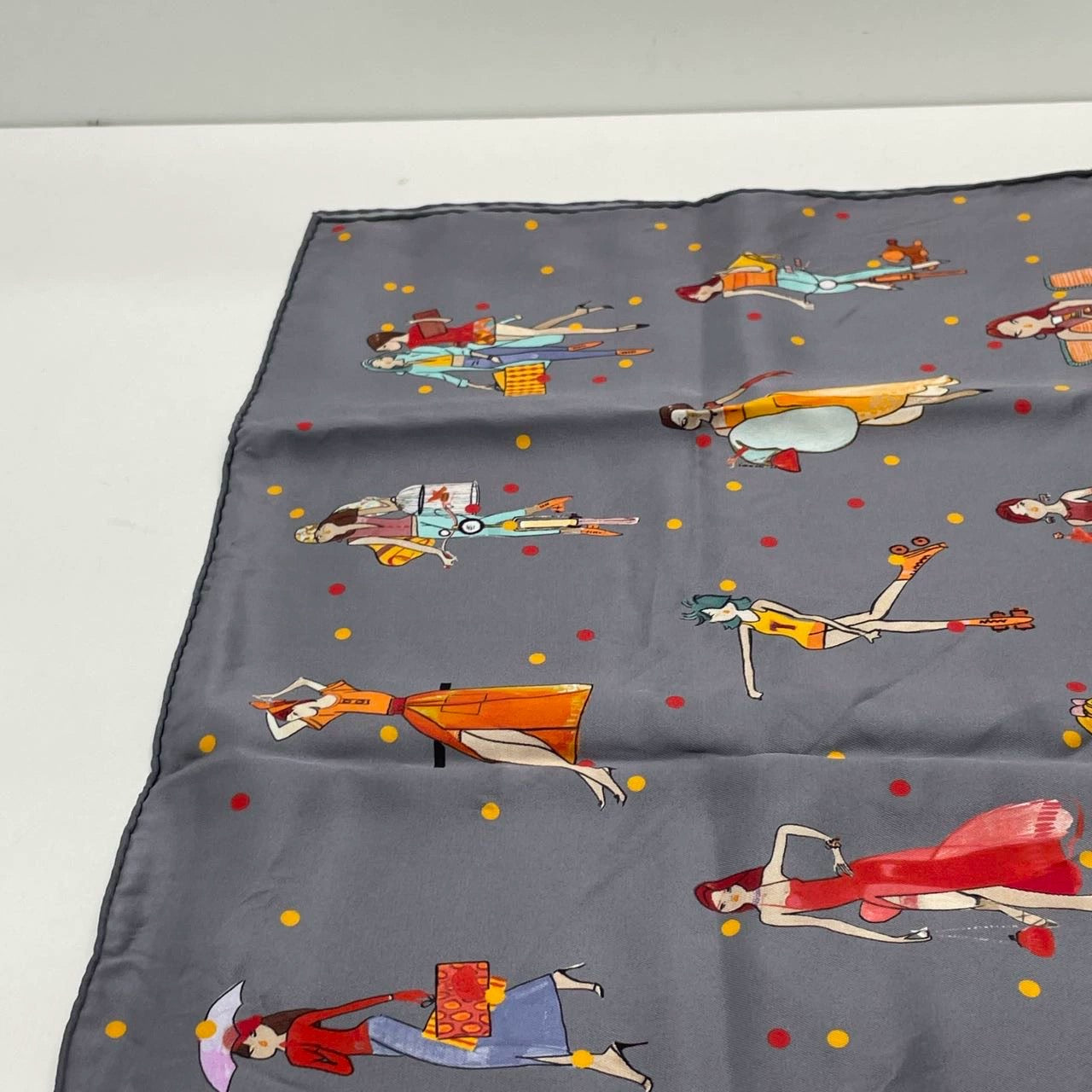 Hermès 70 The Parisiennes of KIRAZ Grey scarf