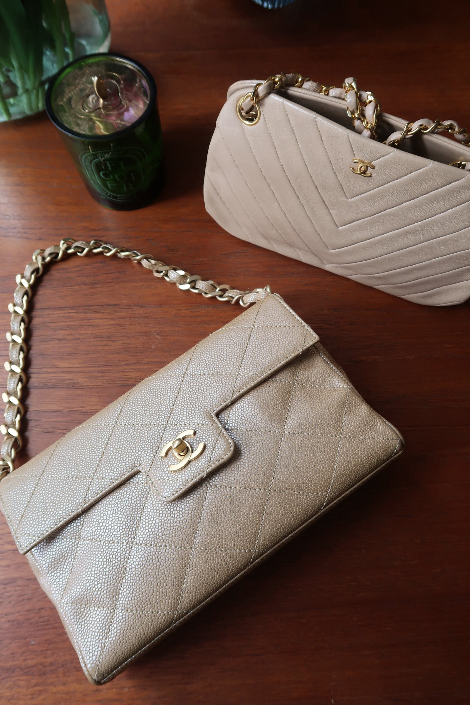 ショルダーバッグ・ポシェット × ヴィンテージ(中古) Chanel Caviar Chain Shoulder Bag Chanel 2000-2001 Beige Caviar Chain Shoulder Bag – Yume Vintage